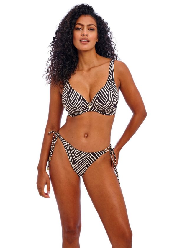 Bikini strik-slip Fiji Falls B