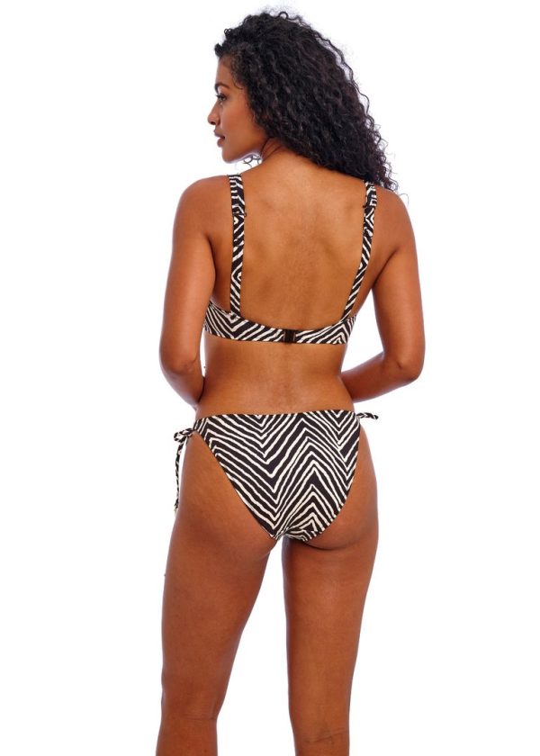 Bikini strik-slip Fiji Falls B